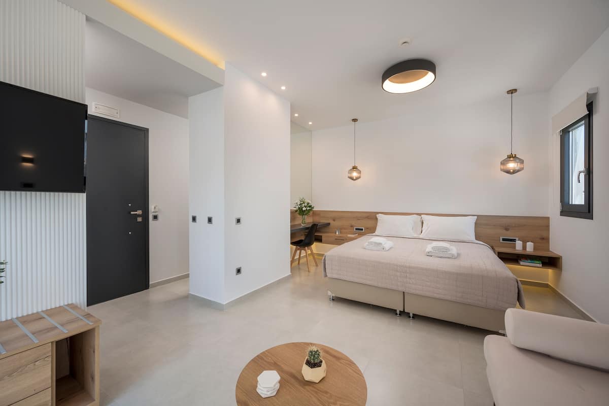 junior suite with terrace | 1 bedroom, desk, soundproofing, free wifi