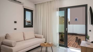 Junior Suite with Terrace | Terrace/patio