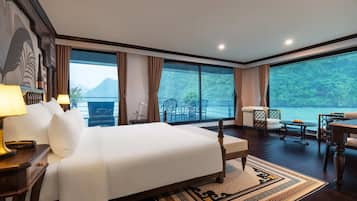 King Terrace Suite | In-room safe, blackout curtains, soundproofing, bed sheets