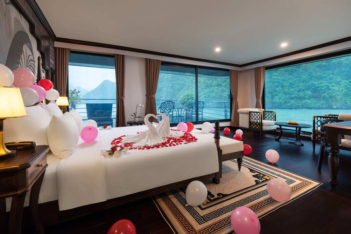 Suite – royal, terrasse | Safe på rommet, blendingsgardiner, lydisolert og barnesenger (inkludert)