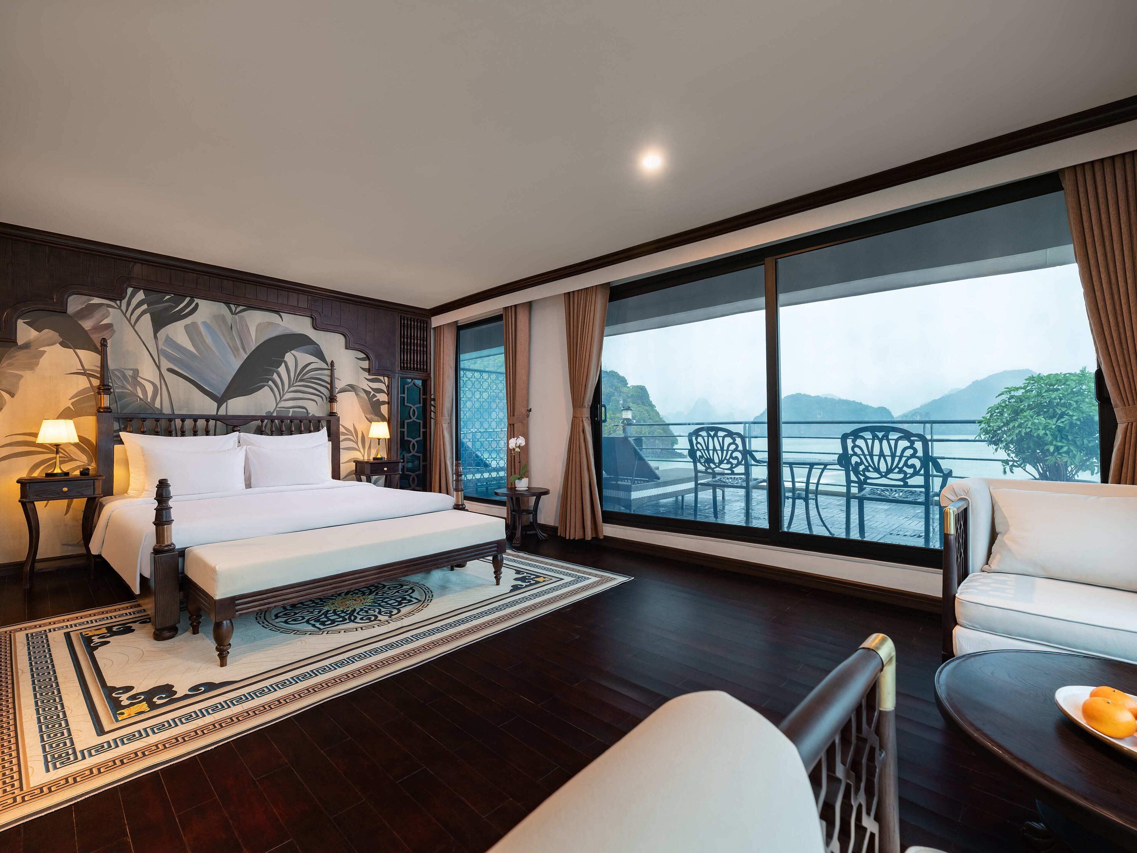Royal Suite, Terrace | In-room safe, blackout drapes, soundproofing, bed sheets