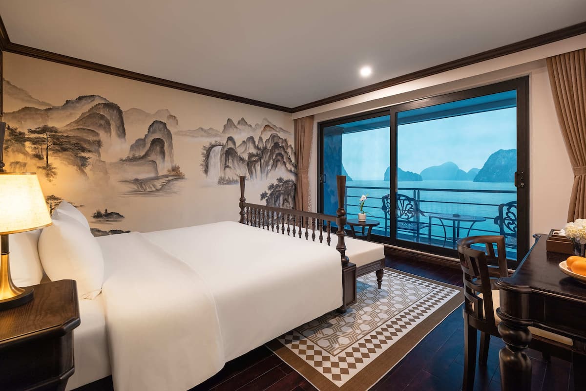 1 bedroom, in-room safe, blackout curtains, soundproofing
