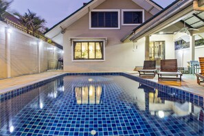 Outdoor pool - Pool Villa Tanzanite near Walking Street (Pattaya)