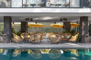 Terrace/patio - Hotel Lavida at Camiral, a Quinta do Lago Resort (Caldes de Malavella)