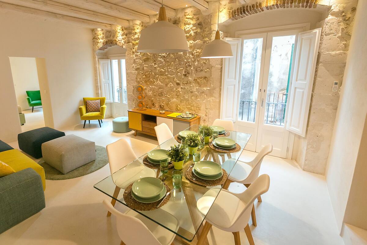 Exclusive Duplex, 3 Bedrooms, Terrace, Sea View | Living room | Flat-screen TV