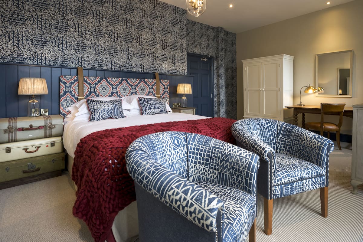 Holy Island | Premium bedding, individually decorated, desk, soundproofing