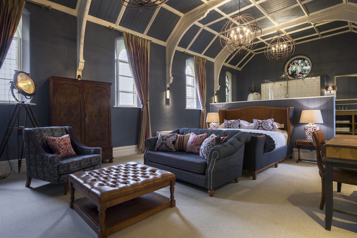 The Chapel | Premium bedding, individually decorated, desk, soundproofing