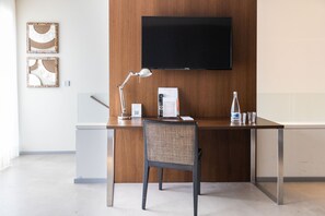 Télévision à écran plat, chauffage par le sol