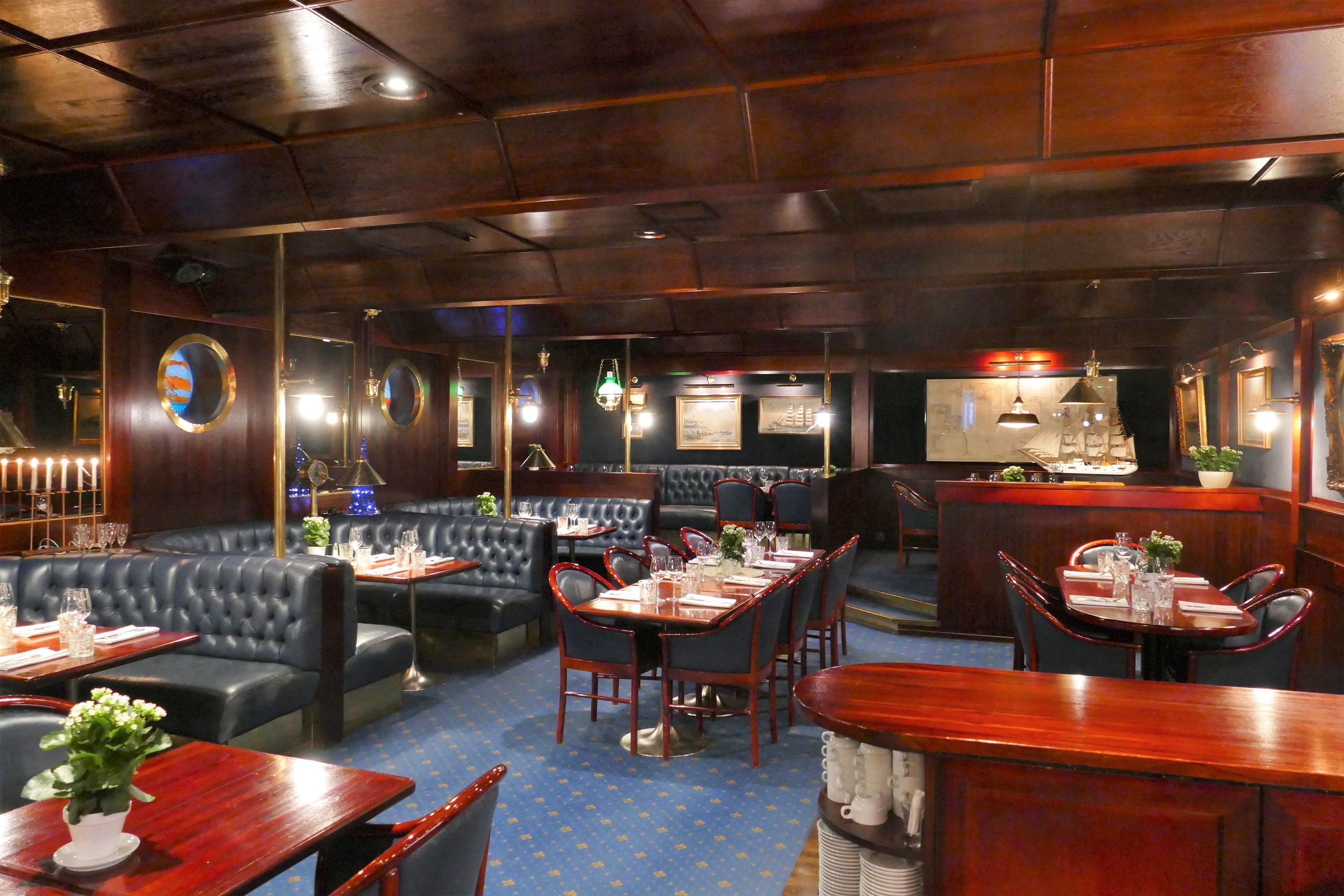 breakfast, lunch and dinner served