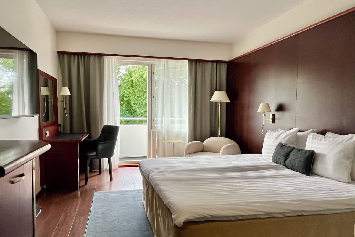 Superior Double Room, 1 King Bed, City View