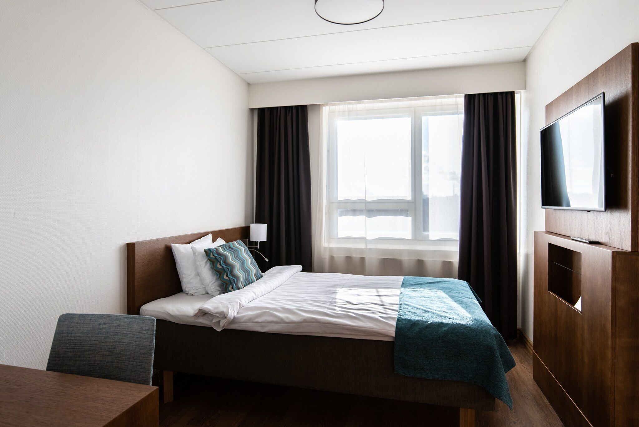 standard single room | desk, blackout curtains, iron/ironing board, free wifi