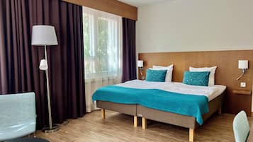 Superior Double Room | Desk, blackout drapes, iron/ironing board, free WiFi