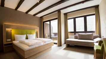 Ropa de cama de alta calidad, escritorio y cortinas blackout 