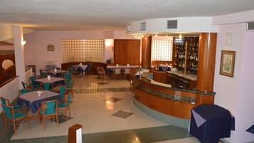 Free daily local cuisine breakfast