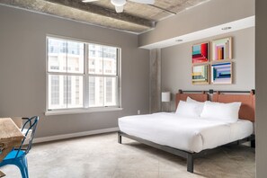 Superior Apartment, 2 Bedrooms, Non Smoking, 2 Bathrooms (Self Check-in with Virtual Front Desk) | 1 bedroom, premium bedding, down duvets, memory-foam beds - Kasa Downtown Austin (Austin)