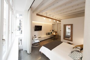 华丽客房, 1 间卧室, 城市景观 | 1 多间卧室、高档床上用品、隔音、熨斗/熨衣板