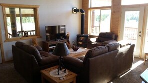 Smart-TV, Kamin, Videospiele, DVD-Player