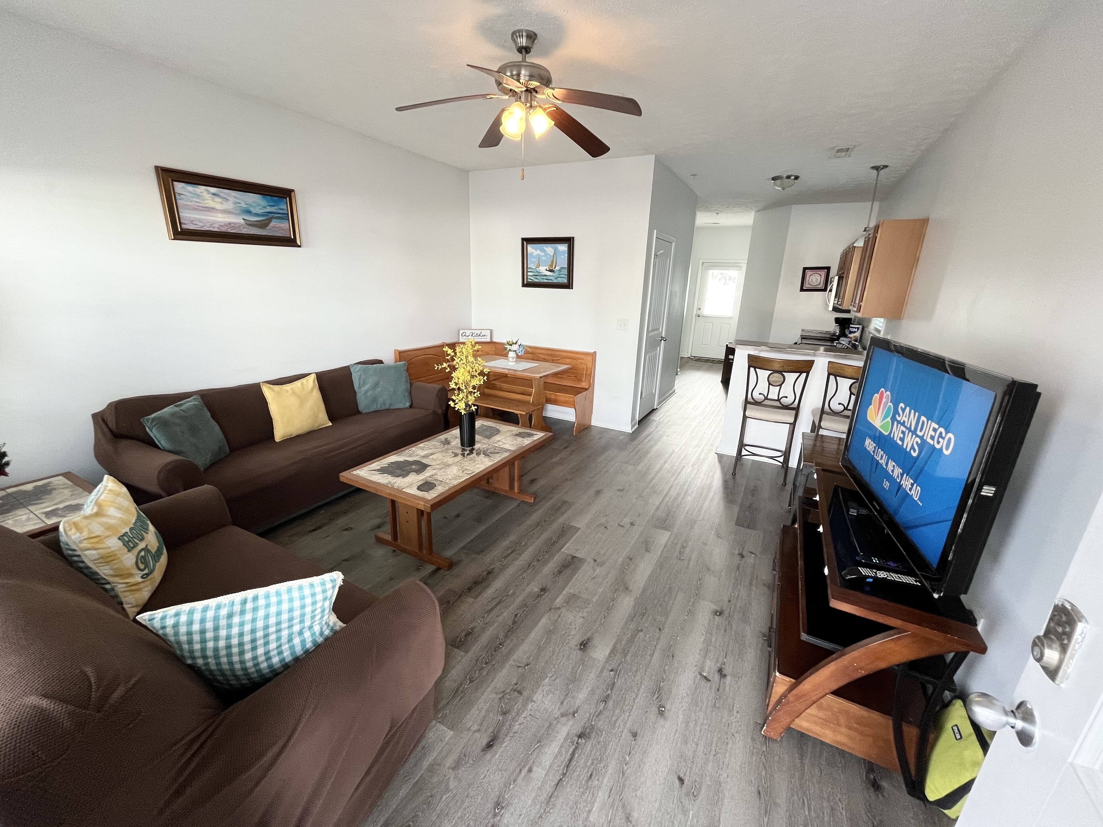Mrv13s, 2-bedroom Cottage, 2 Blocks To The Beach! Free Wifi, Free Parking - Myrtle Beach, SC