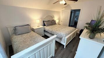 2 bedrooms, iron/ironing board, WiFi, bed sheets