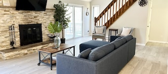 ★★★★★ PERFECT FOR ALL-3 Niveaux avec SAUNA, FIRE-PIT, 7 téléviseurs, linge de maison sans frais