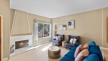 TV, fireplace, DVD player, offices