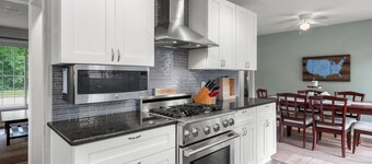 10 BEDS in 4 BR! Quiet comforts in the city.