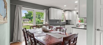 10 BEDS in 4 BR! Quiet comforts in the city.