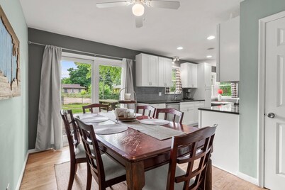 10 BEDS in 4 BR! Quiet comforts in the city.