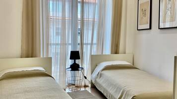 2 Schlafzimmer, Zimmersafe, Bügeleisen/Bügelbrett, kostenloses WLAN