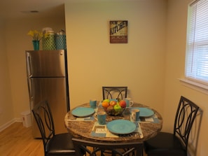 Dining - Apartment In Downtown Durham (Durham)