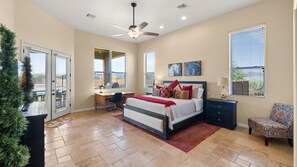 6 bedrooms, desk, iron/ironing board, travel crib