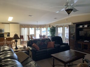 Smart TV, fireplace, DVD player, books