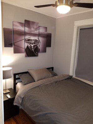 2 dormitorios, tabla de planchar con plancha, wifi gratis y ropa de cama