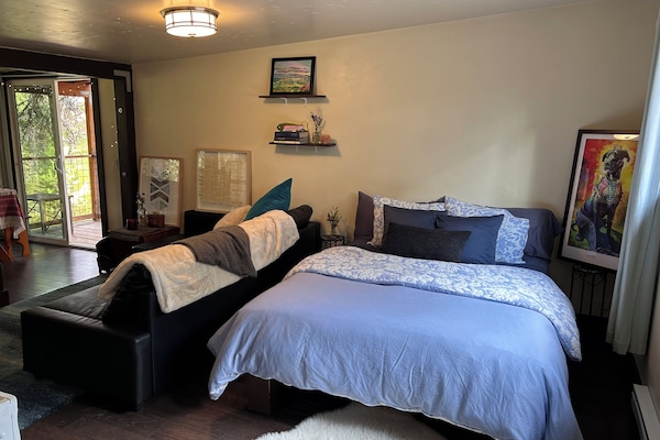 Cozy down comforter to keep you warm.