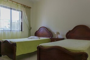 2 Schlafzimmer, Bügeleisen/Bügelbrett, kostenloses WLAN, Bettwäsche