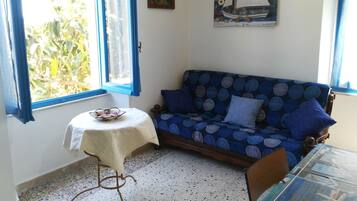 TV, caminetto