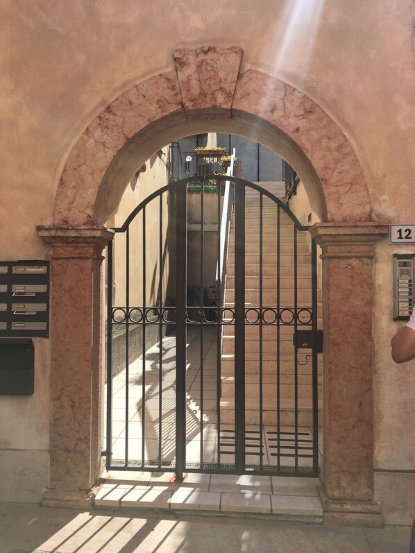 Exterior detail - You will be in the heart of Peschiera del Garda (Peschiera del Garda)