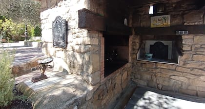 JUNCALVERA Villa con piscina en Rioja Alavesa