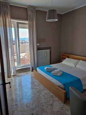 3 Schlafzimmer, Zimmersafe, Bügeleisen/Bügelbrett, WLAN