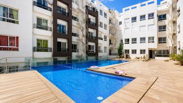 Indoor pool, outdoor pool