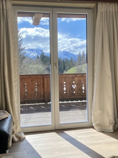 Family House in Russbach 500m from slopes (1Km from lift station)
