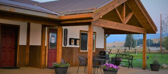 McAllister Inn & Lodging