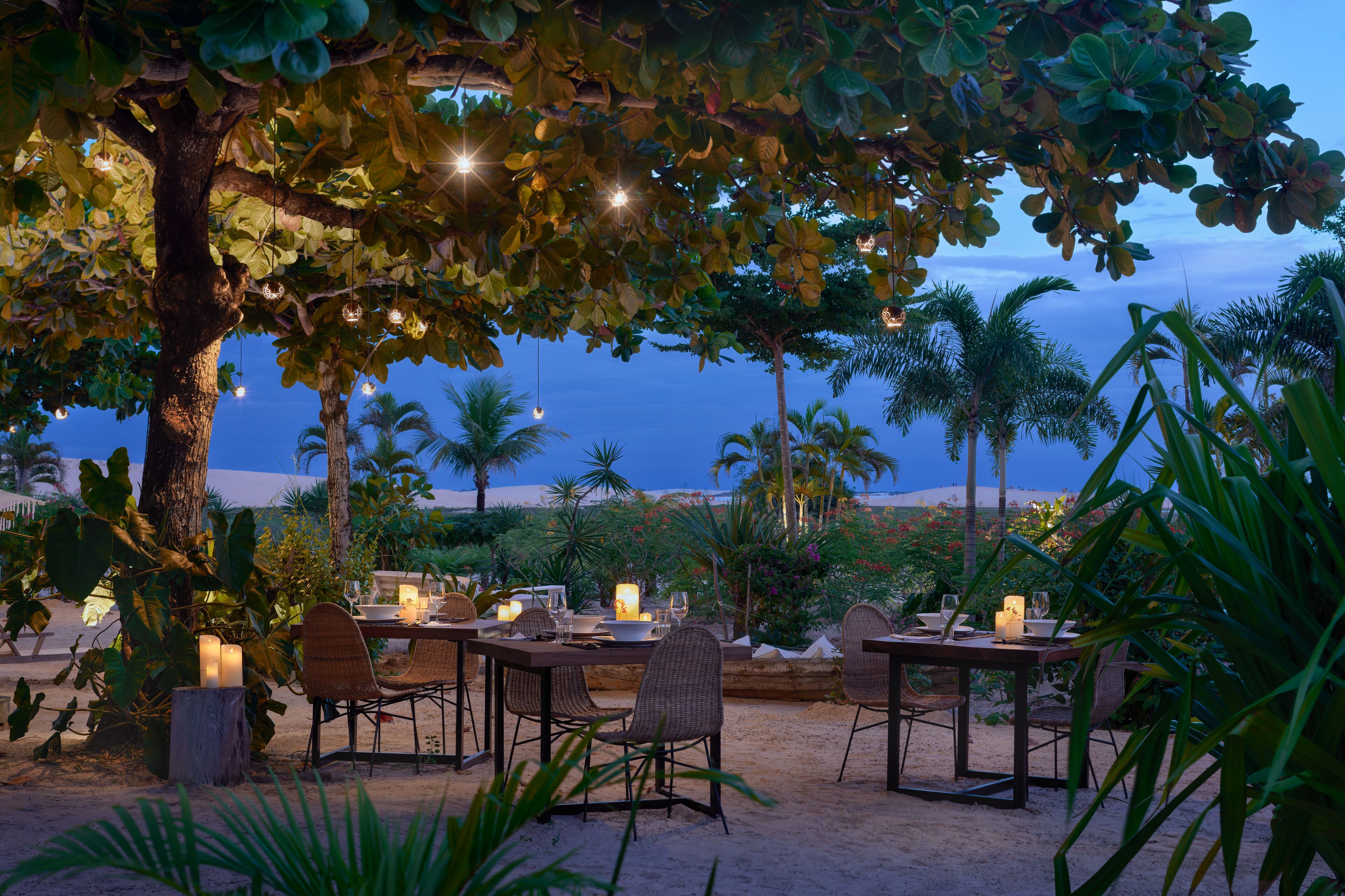 Khu ẩm thực ngoài trời