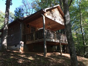 Huisje, 1 kingsize bed, bubbelbad | Een bureau, gratis wifi, beddengoed