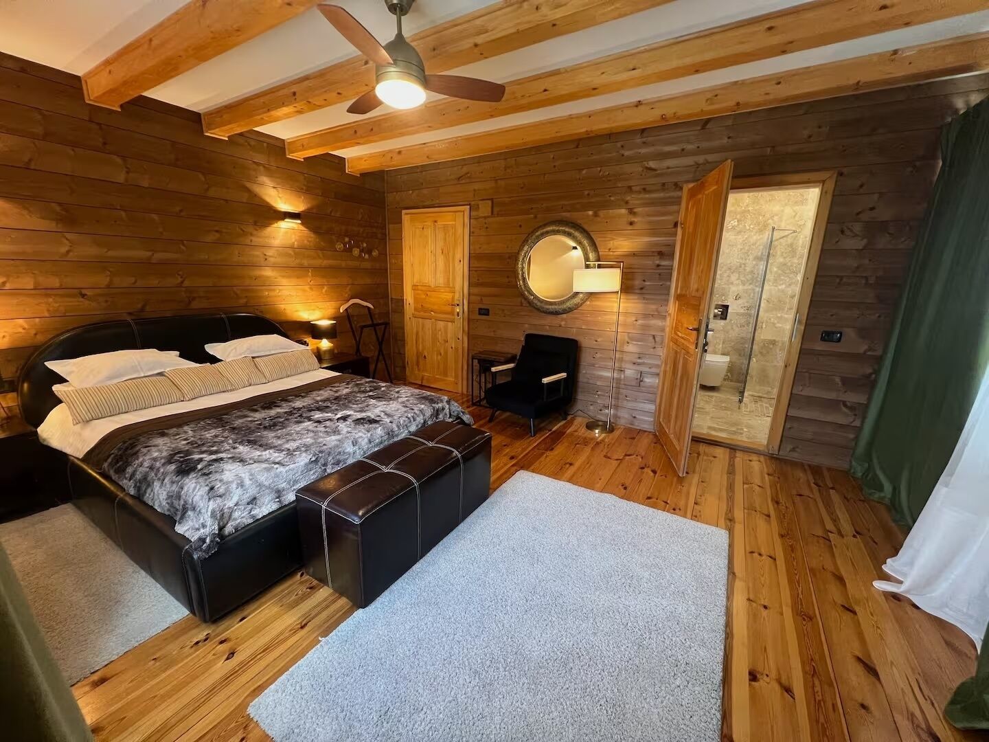 5 bedrooms, iron/ironing board, travel crib, free WiFi