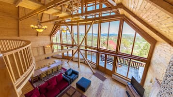 Smart TV, fireplace, DVD player, books