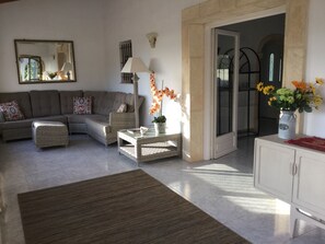 Interior - Rural villa with private outdoor pool, separate annexe and vast outdoor spaces (Gata De Gorgos)