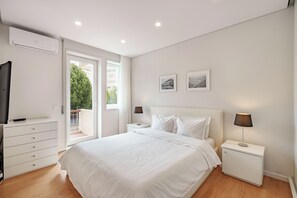 4 Schlafzimmer, Bügeleisen/Bügelbrett, WLAN, Bettwäsche