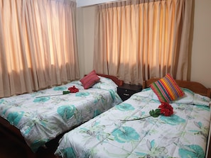 3 bedrooms, iron/ironing board, free WiFi