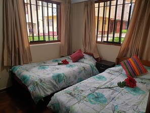 3 bedrooms, iron/ironing board, free WiFi